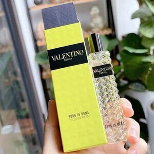 NWT Valentino Donna Born in Roma YELLOW DREAMS